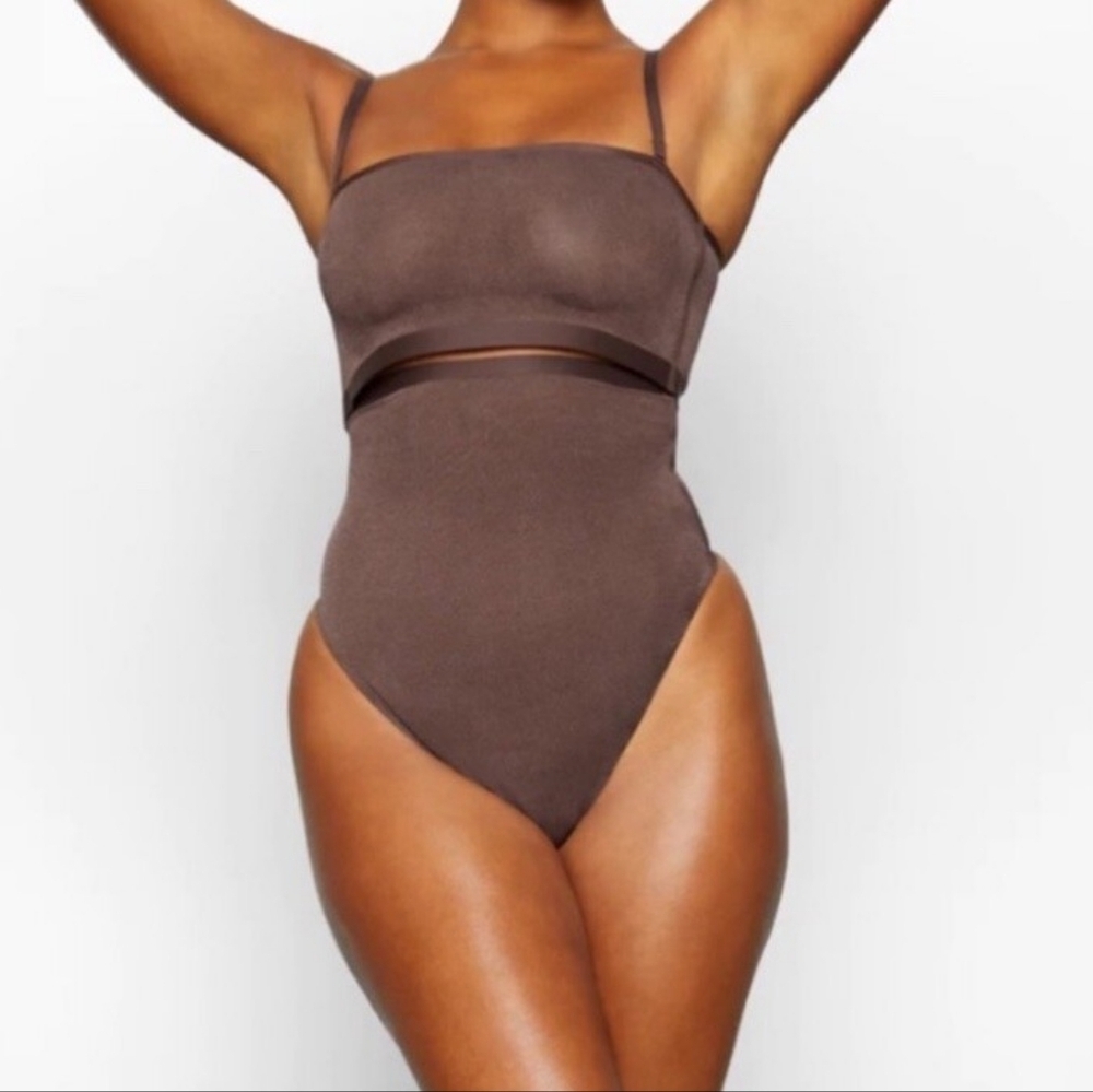 🤎 SKIMS Sheer High Waisted Thong 2X NWT Smoothing Lightweight - Picture 3 of 3